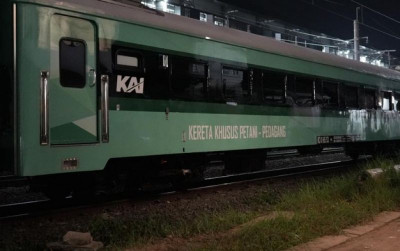 uploads/news/2025/11/kereta-khusus-pedagang-petani-siap-15668868b5f1329_400.jpeg