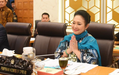 uploads/news/2025/11/komisi-iv-dpr-ri-644727543a87da5_400.jpg
