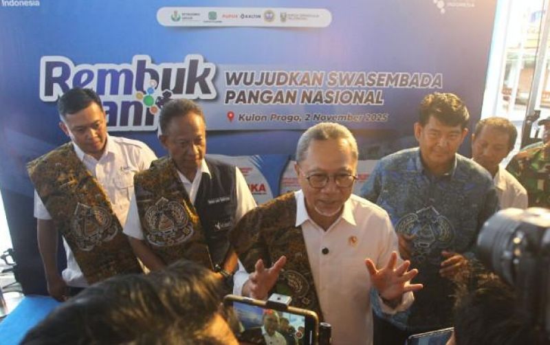 uploads/news/2025/11/menko-pangan-cek-distribusi-51703083b5c2064.jpg