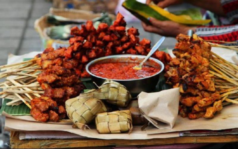 uploads/news/2025/12/ngejot-tradisi-berbagi-makanan-1617736871fc136.png