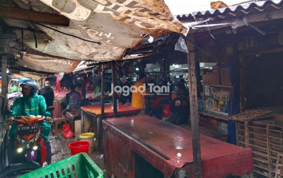 uploads/news/2026/01/sejumlah-pedagang-daging-sapi-63444748dc19972_400.jpeg
