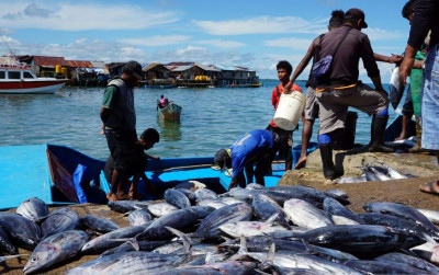 uploads/news/2026/03/produk-perikanan-indonesia-berpartisipasi-77845c083ccb7c0_400.jpg