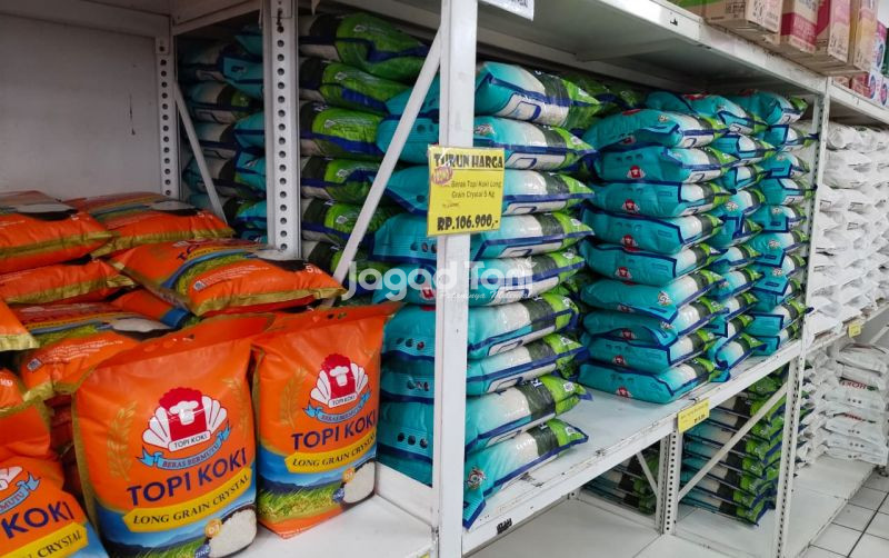 uploads/news/2026/09/kelangkaan-beras-premium-di-68808342982ee8d.jpg