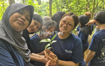 uploads/news/2026/10/kampanye-hijau-fkbn-budi-196459ef013f53b_400.jpg