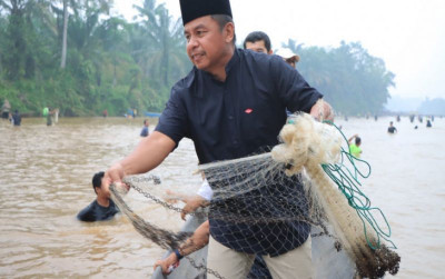 uploads/news/2026/10/tradisi-menjaga-sungai-ikan-7173431339009d0_400.jpg